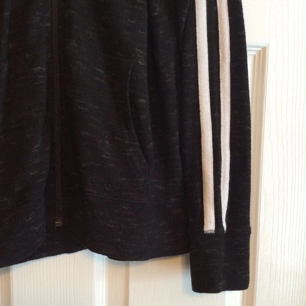 Old Navy black textured plush Blackjack zipper front lightweight girl’s L 10/12
